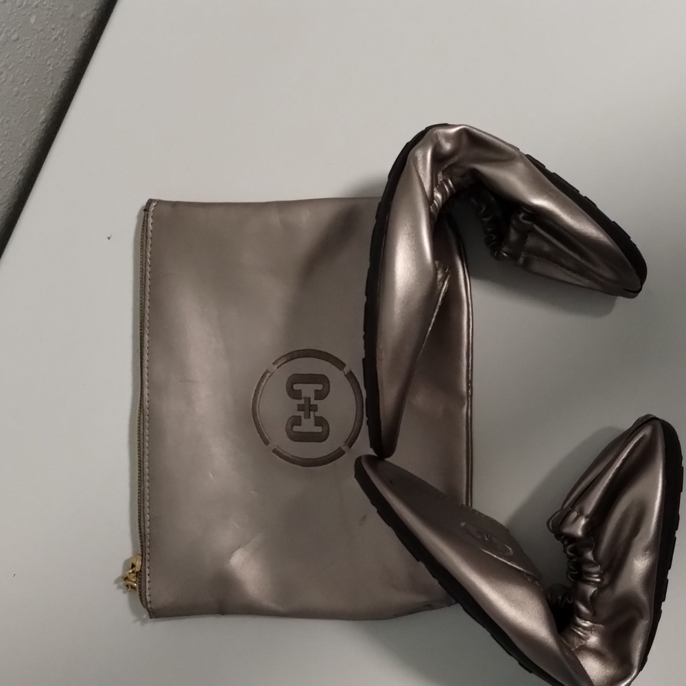 Metallic Silver Women's 👟 Loafers